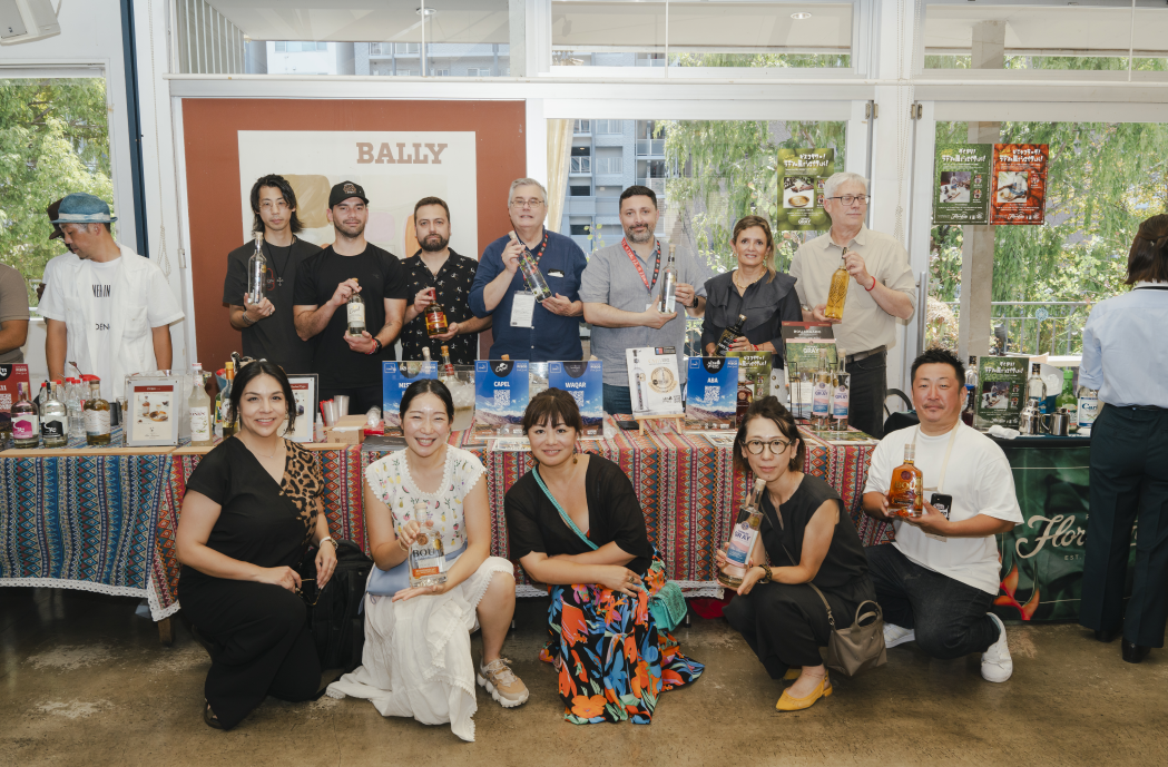 /piscos-de-atacama-brillan-en-mision-comercial-en-japon