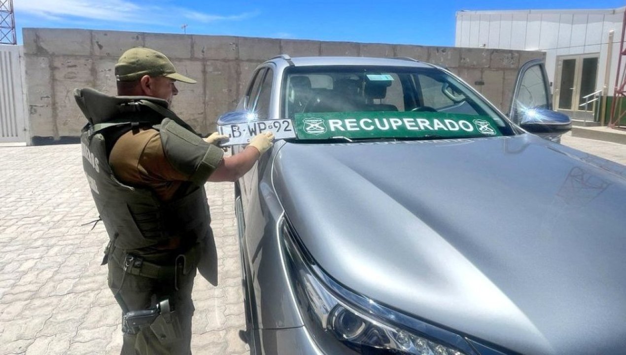 /local/carabineros-del-reten-alemania-de-taltal-recupera-vehiculo-robado-en