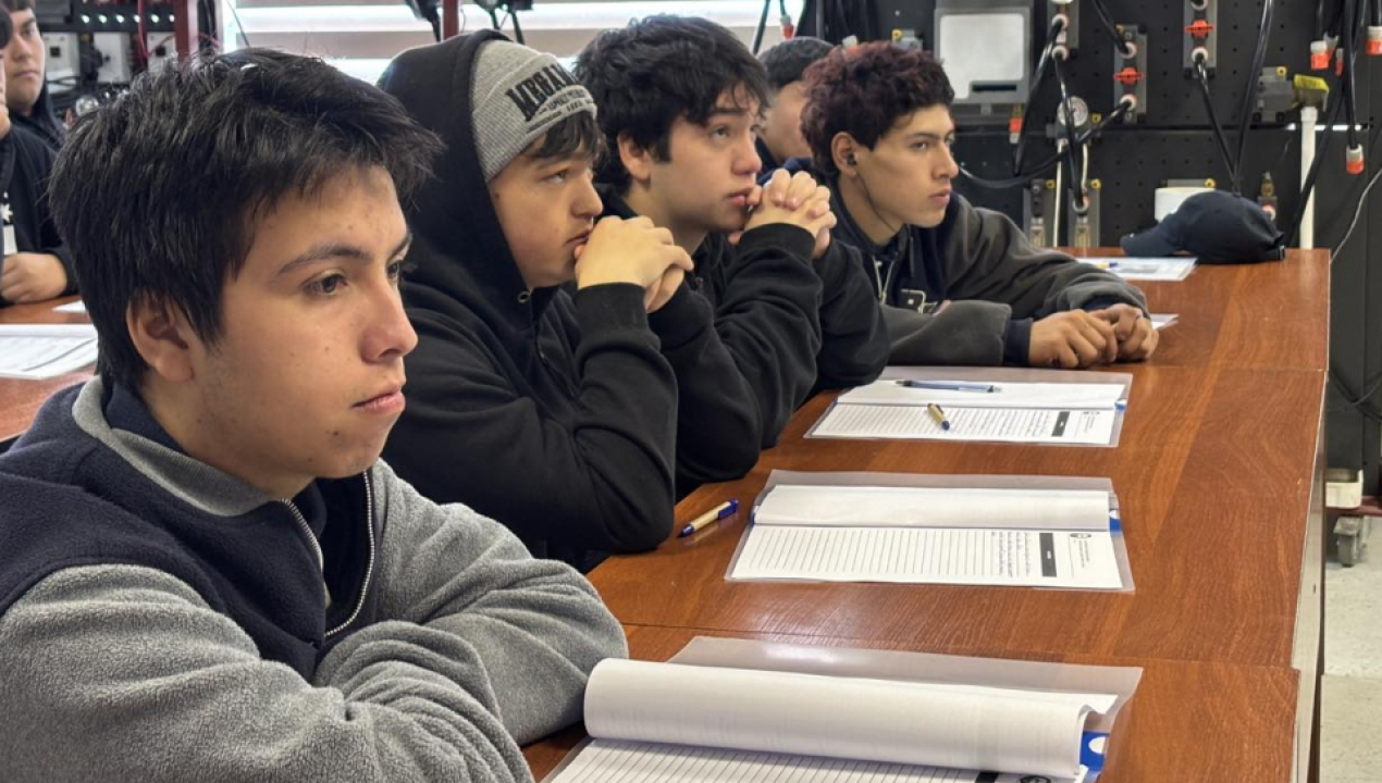 /estudiantes-inician-nueva-alternancia-en-automatizacion-y-control-electrico