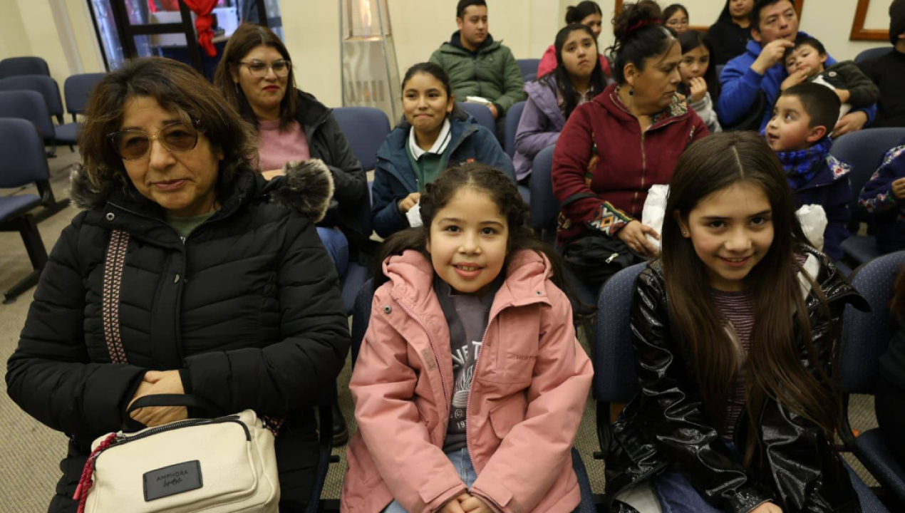 /ciclo-de-cine-de-invierno-reunio-a-familias-canetinas