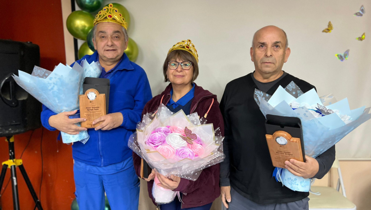 /hospital-de-contulmo-despide-con-emotiva-ceremonia-a-funcionarios-que-se