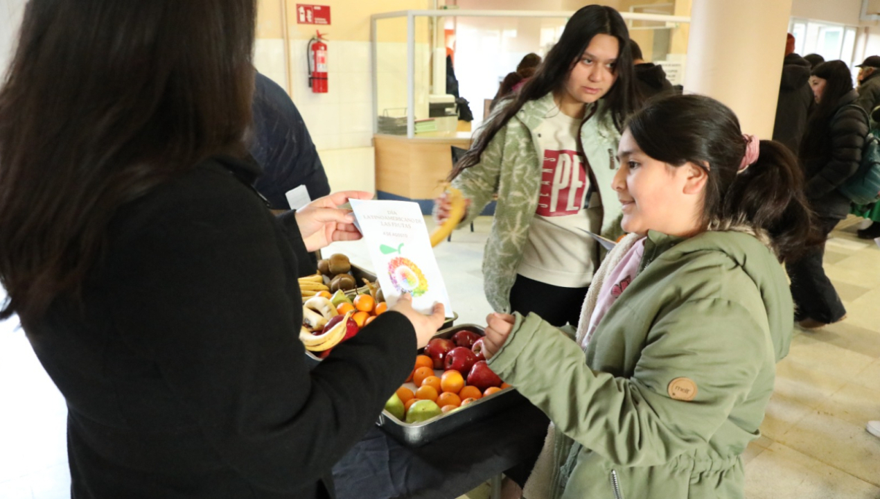 /municipio-y-cesfam-promueven-habitos-saludables-en-el-mes-del-corazon-y-dia