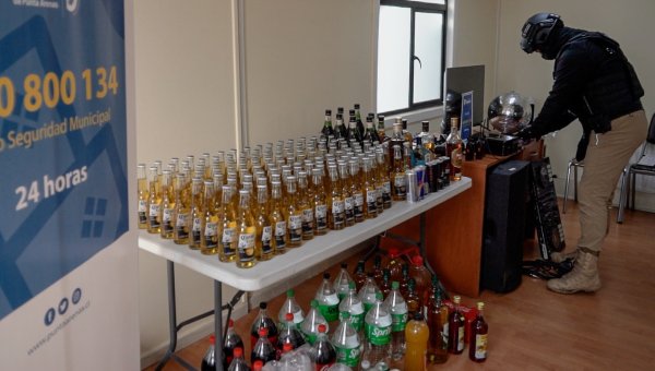 Municipalidad desbarata local clandestino en Pta Arenas