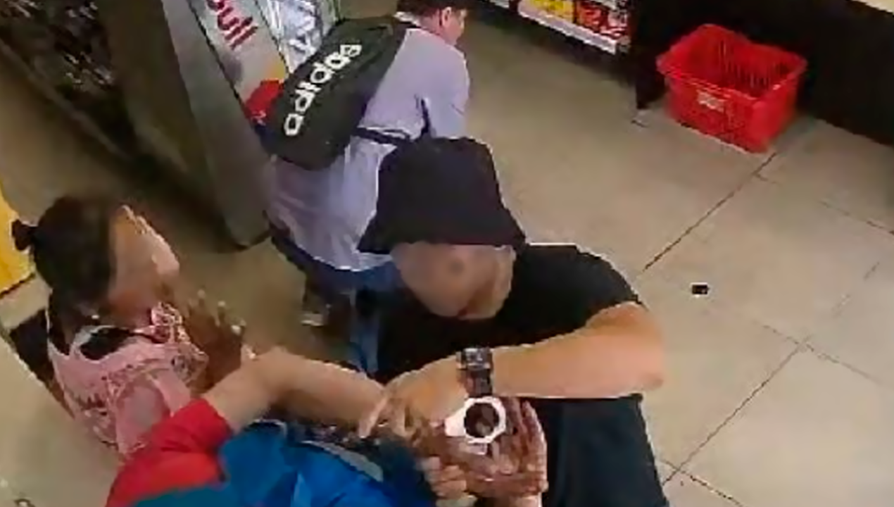 /regionales/region-del-biobio/carabineros-de-civil-frustraron-robo-en-local-oxxo-de-concepcion