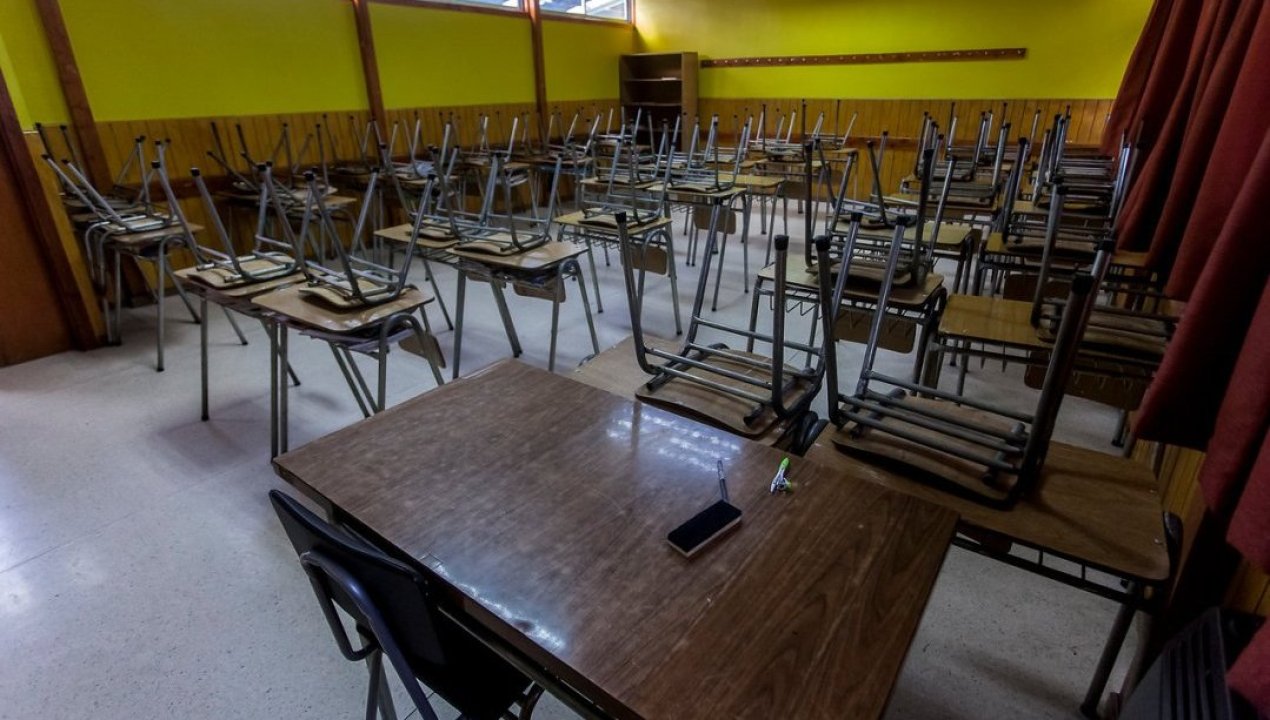 /regionales/slep-investiga-a-alumnos-de-basica-sorprendidos-con-ketamina-en-colegio-de