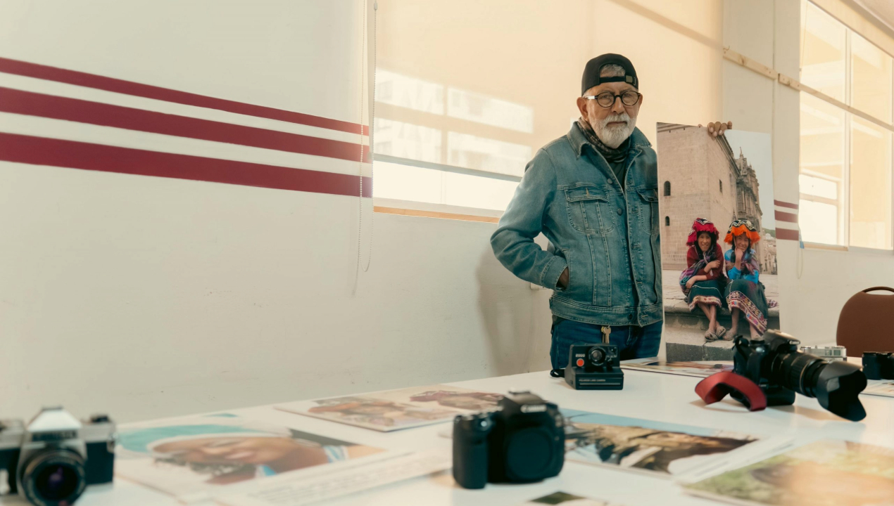 /fotos-con-historia-exposicion-y-legado-de-omar-villegas-astudillo